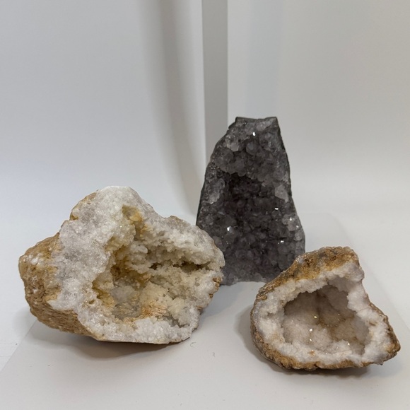 Natural Geode Quartz Crystal Cluster Lot – White & Gray Stones Home Decor - Picture 1 of 2